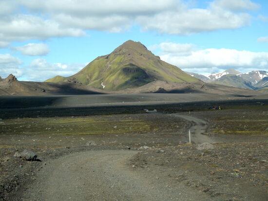bald kam die Brücke über die Innri-Emstruá in Sicht