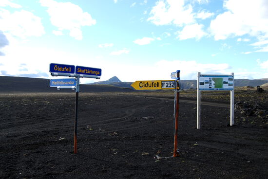 bald erreichten wir die Gabelung von F 210, F 232 und F 233