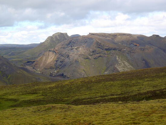 vom nächsten Bergrücken