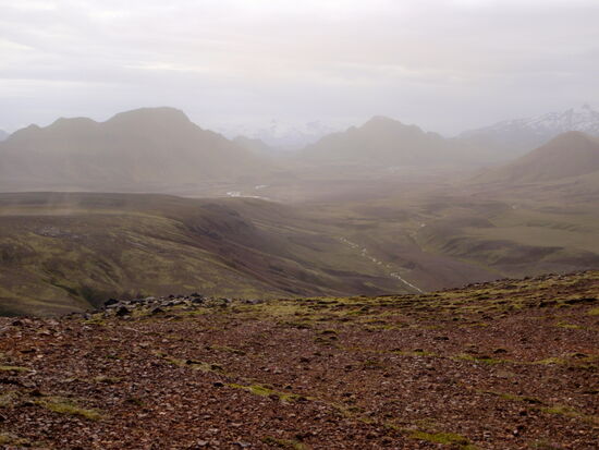 die teilweise vom Sandsturm verhüllt waren