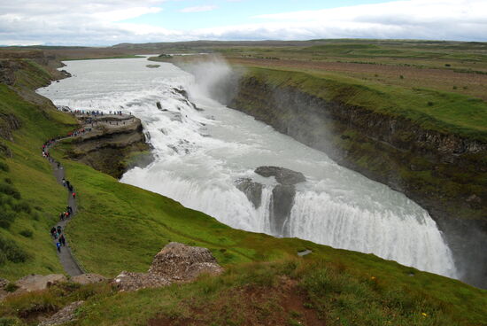 Gullfoss mit Völkerwanderung