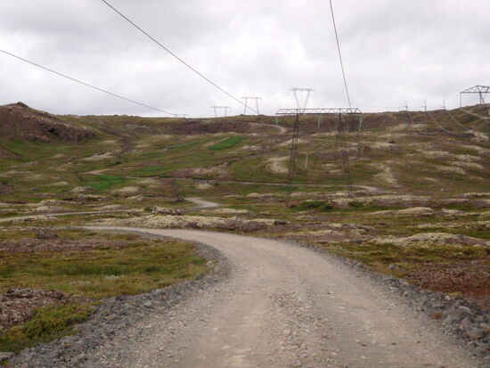 in Serpentinen führte die Piste auf den Paß