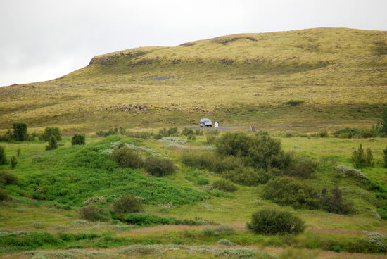 unser Auto einsam auf dem Parkplatz in 2 km Entfernung