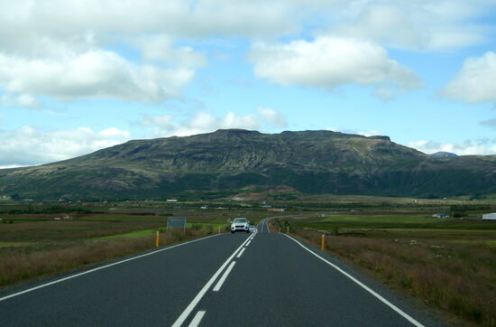 Abfahrt vom Campingplats auf Geysir zu mit Bjarnarfell