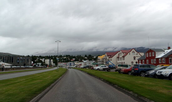 Fahrt die Strandgata entlang