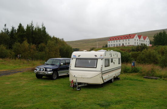 zum Campingplats am Sportplatz