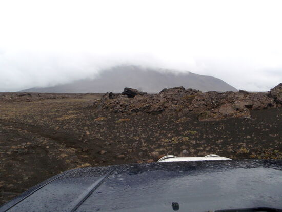 lagen neben der Piste