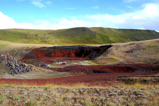 Gesteinsabbau bringt interessante Farben zum Vorschein