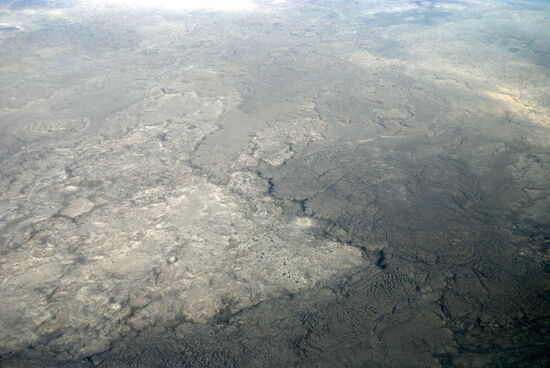 immer wieder Blick auf beeindruckende Lavafelder