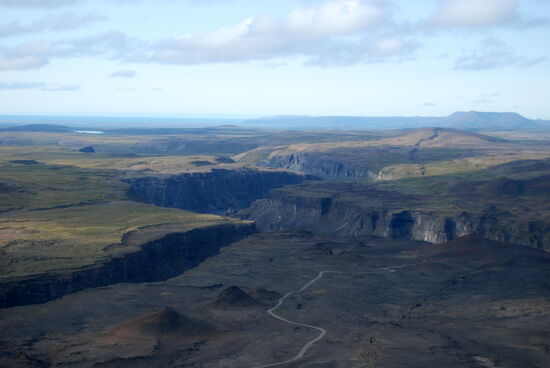 mit der Schlucht der Jökulsá á Föllum