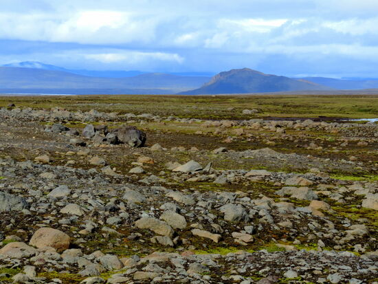 wir fuhren weiter über die Hochebene Richtung Stausee Hálslón