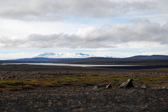 Kverkfjöll hinter dem Stausee