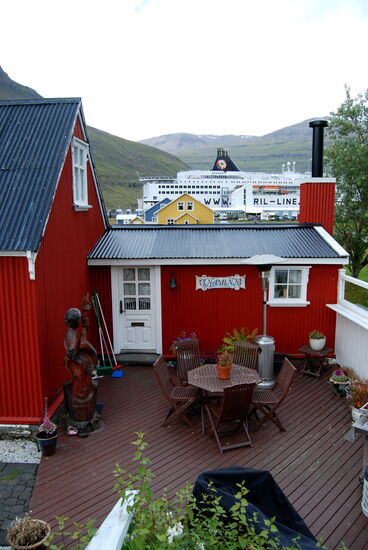 das erste Häuschen im Austurvegur