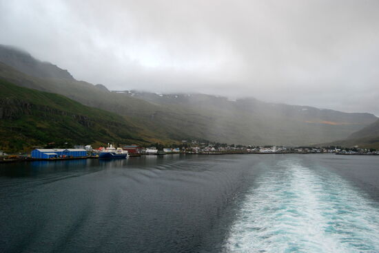 Ausfahrt aus Seyðisfjörður