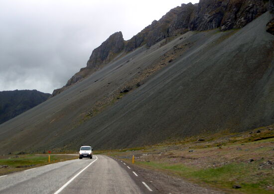 Geröllhalden an der Ringstraße