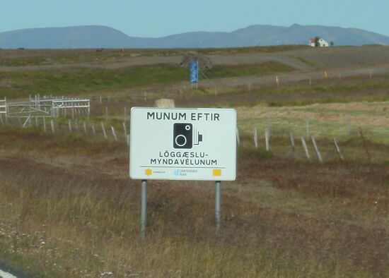 hier wird fotografiert - Geschwindigkeitskontrollen