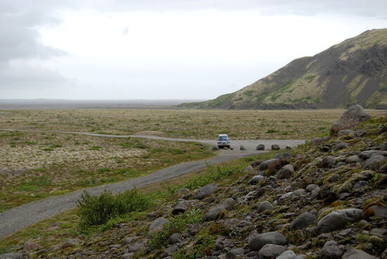 der Parkplatz lag jetzt vor der Endmoräne, 2010 noch hier oben