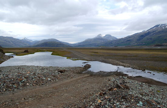 der Weg verlief weiter im Flußbett