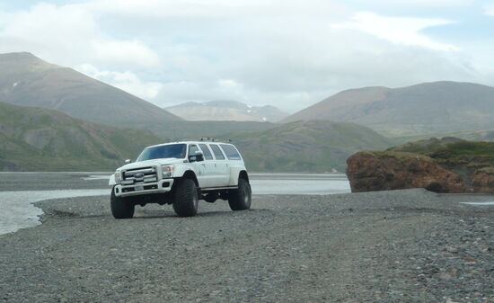 Begegnung mit einem isländischen Auto