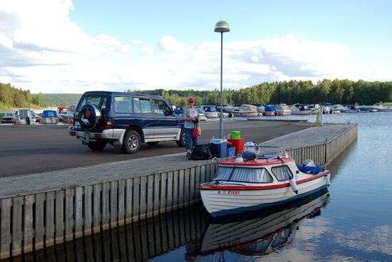 nach dem Seesetzen beluden wir unser Boot