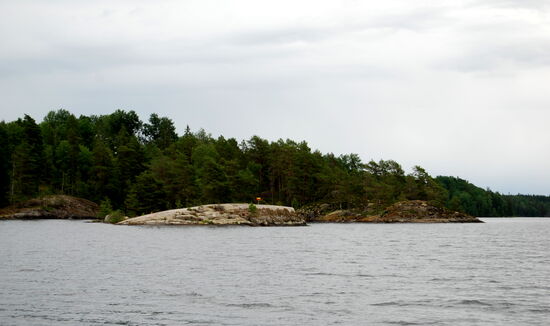 Inseln mit Vogelschutzgebieten im Lelång