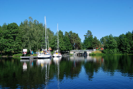 vor der Schleuse Upperud
