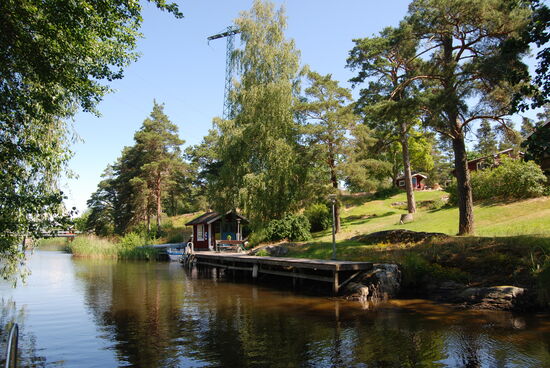 im Umfahrungskanal der Schleuse