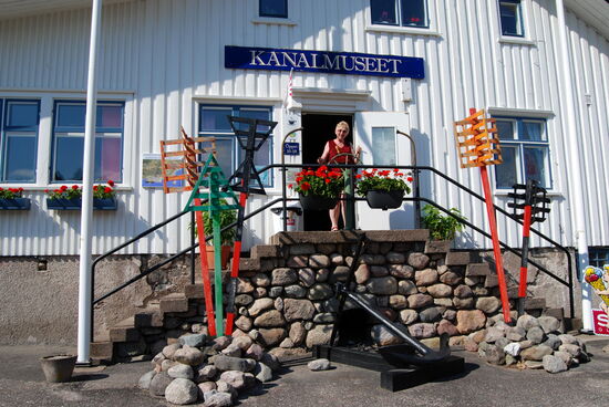 gegenüber dem Kanalmuseum