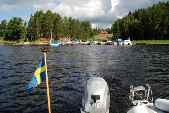 wir verließen den Gästehafen bei Sonnenschein