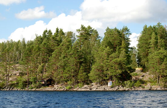 die durch gelbe Steinringe markiert wurden