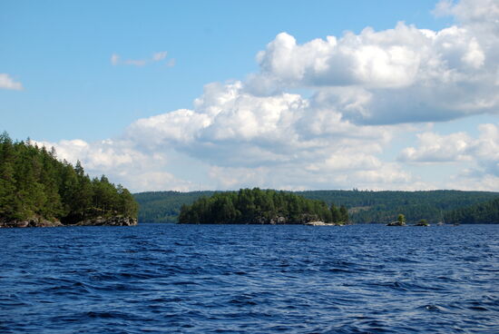 wir umfuhren die Inselgruppe Rågön, Grandalsholmarna und Grandalsön