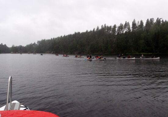 die armen Paddler im Regen