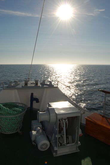 der Sonne entgegen auf dem Vänern