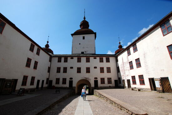 durch den Innenhof gingen wir zurück zum Ausgang