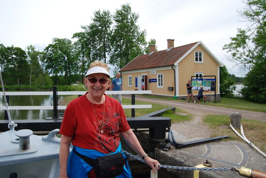 in der ersten Schleuse verließen wir das Schiff