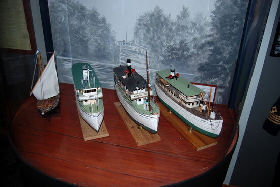 von rechts: Diana, Wilhelm Tham und Juno