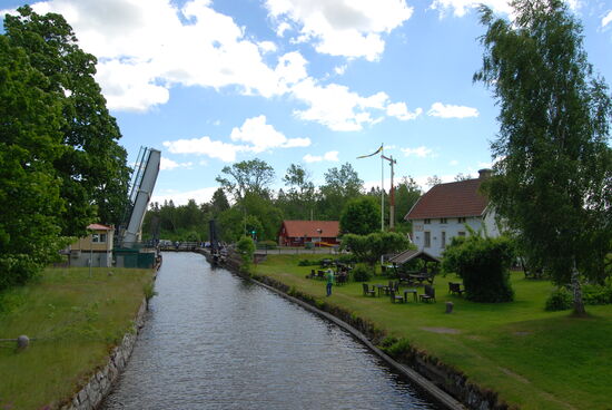 dann kam Forsvik in Sicht mit der ältesten Brücke und Schleuse