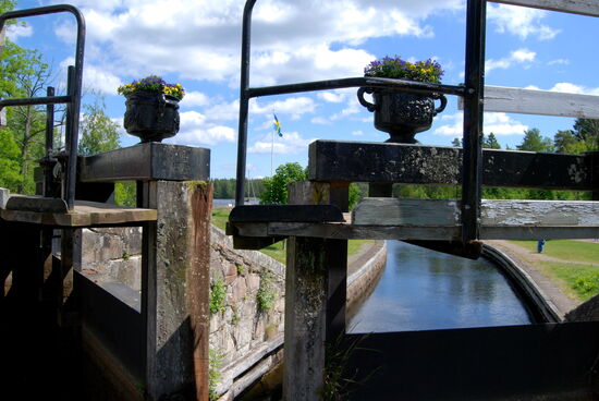 nun öffnete sich das Schleusentor