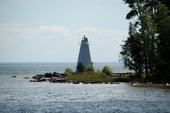 Leuchtturm Vanäs an der Nordspitze der Festung Karlsborg