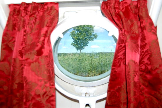 an unserem Bullauge zog die Landschaft vorbei