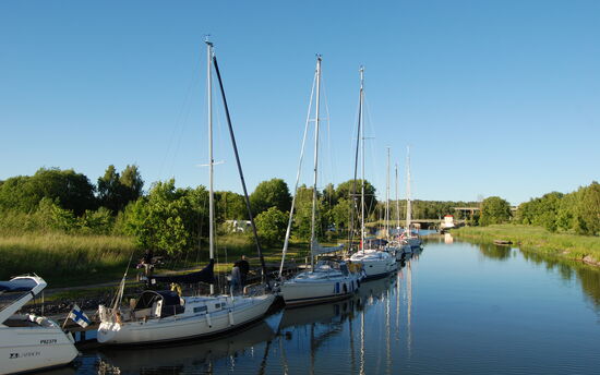 und viele Sportboote