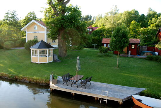 Björnavad, Brückenwärterhäuschen