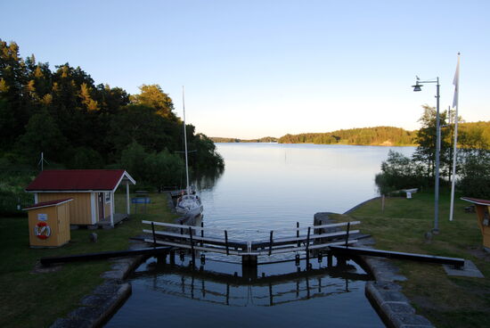 Hulta sluss und Weiterfahrt auf dem Asplången