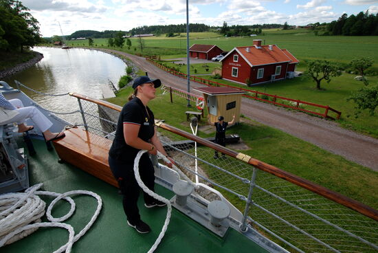 in der Schleuse mußte das Schiff genau justiert werden