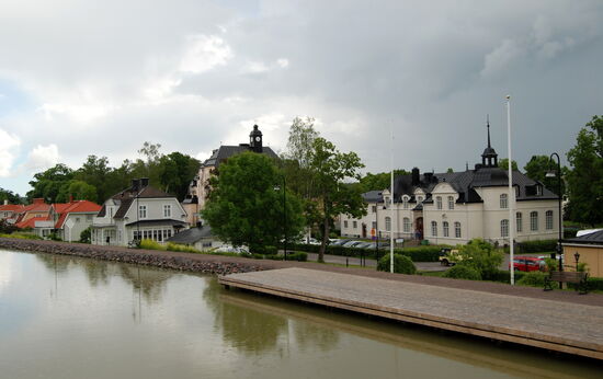 Fahrt auf dem Kanal durch Söderköping