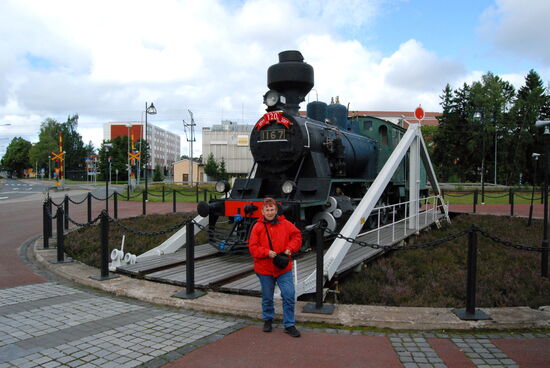 Lokdenkmal auf der Drehscheibe am alten Lokschuppen