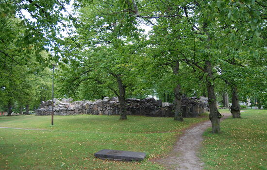 Ruine der heiligen Dreieinigkeits-Kirche