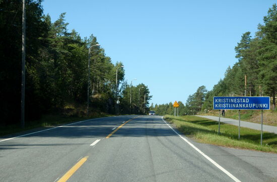 E8, wo wir bald den Abzweig nach Kristinestad erreichten