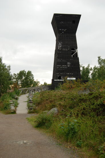Saltkarets Aussichtsturm ist 20m hoch, was der Landhebung über ca. 2000 Jahren entspricht