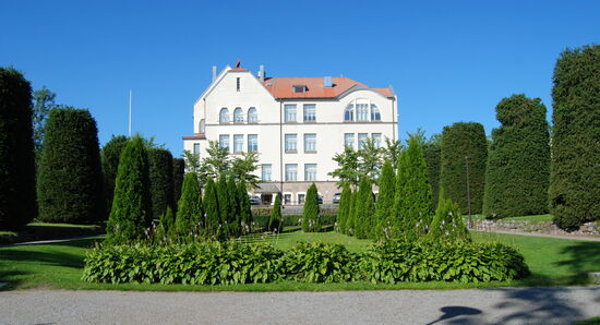 im Schulgarten von Jakobstad